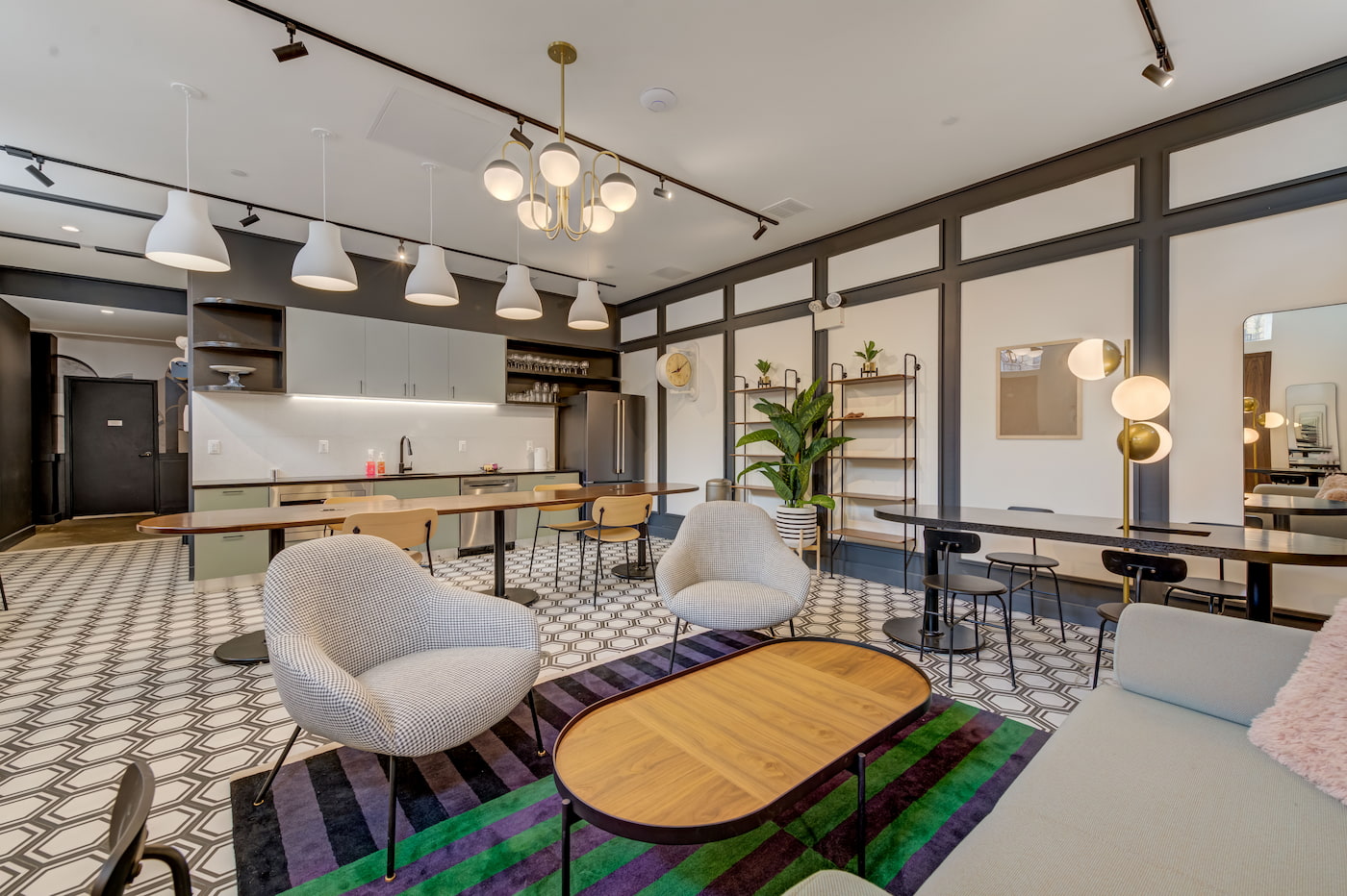 The Room at Standard Large (Image 5)