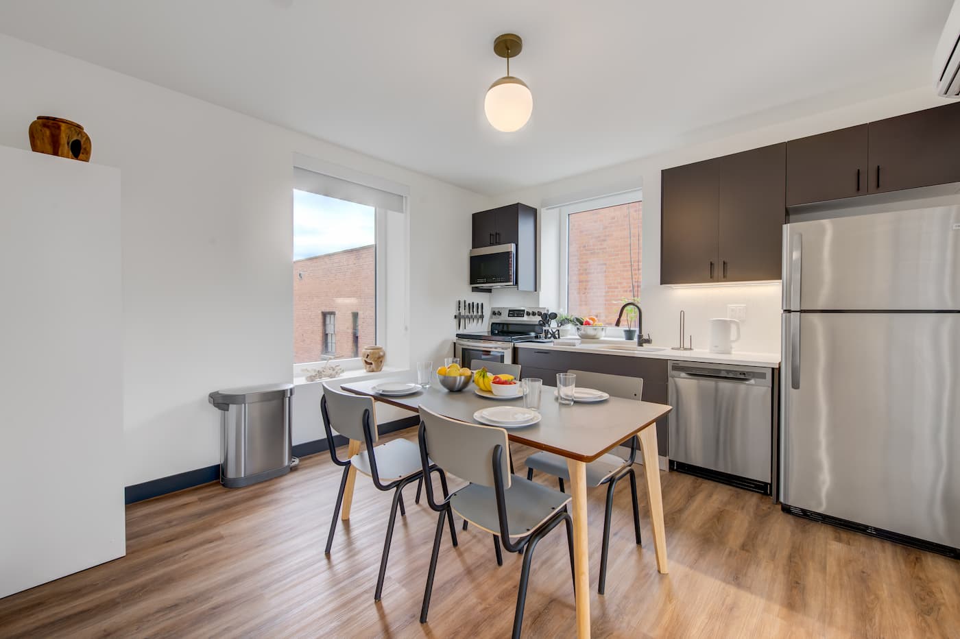 The Kitchen/Dining at The Williamsburg House (Image 3)