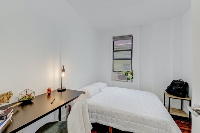 Check out our Houses in New York (Image-1)