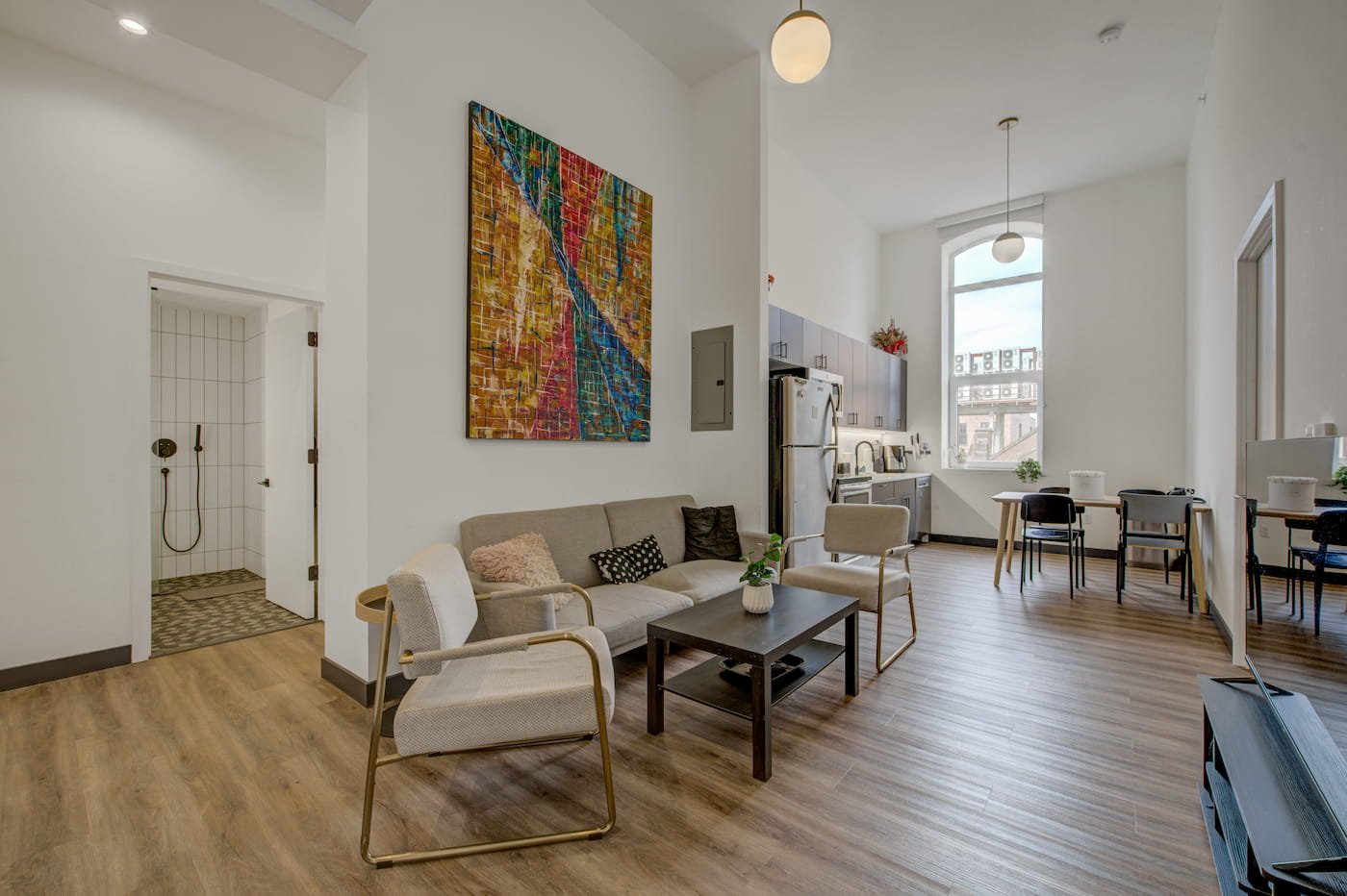 The Williamsburg House: (Image 1)